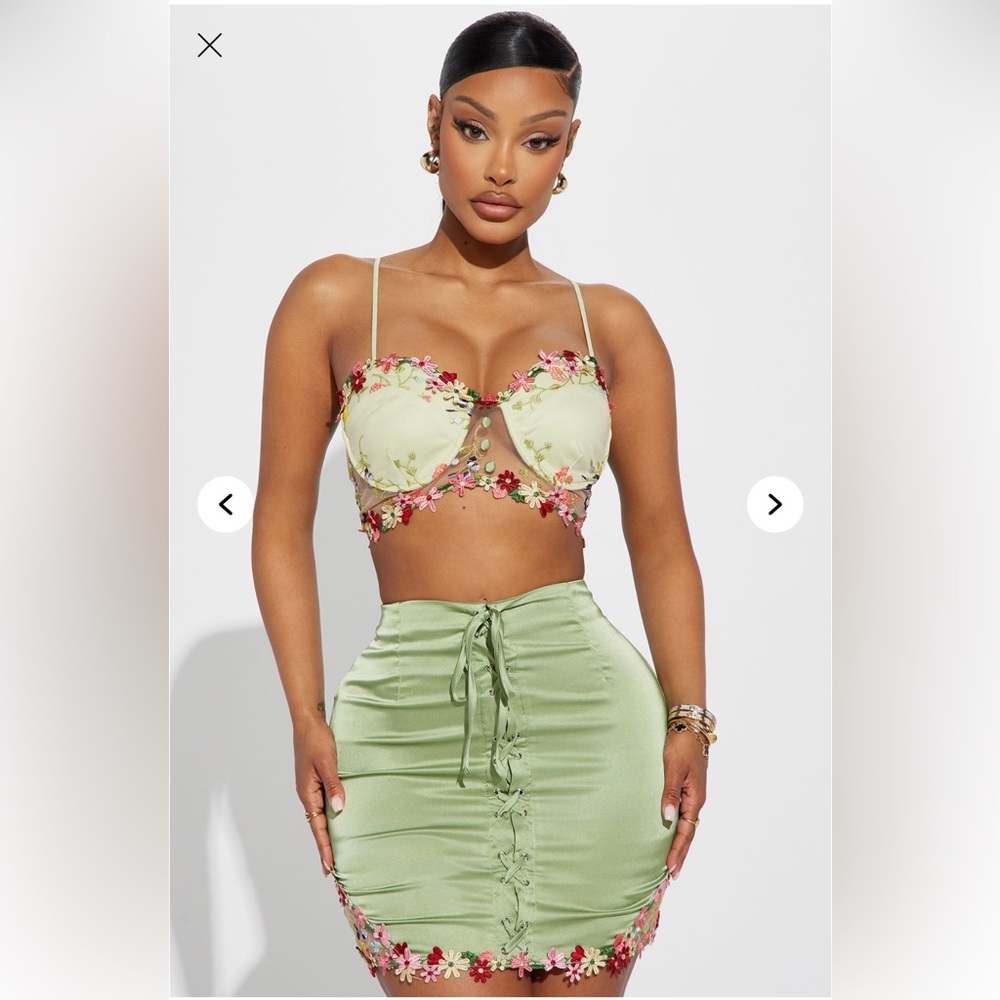 BRAND NEW Fashion Nova Green Floral Set